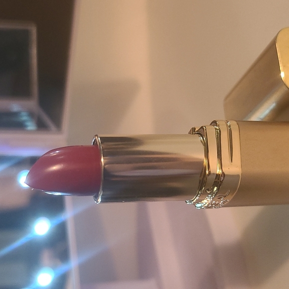 L'oreal plum explosion 766 lipstick - Picture 2 of 3